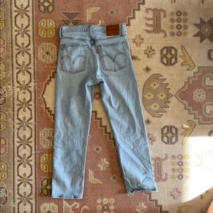 Levi’s Wedgie Fit Straight Jeans Light Wash Shorter Fit